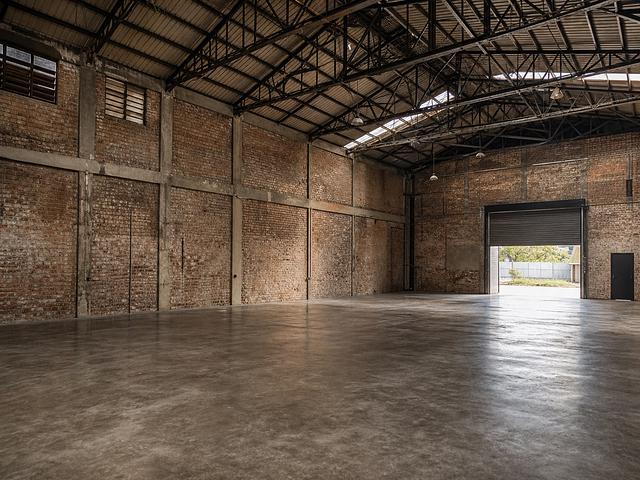 Sentul Raw Warehouse